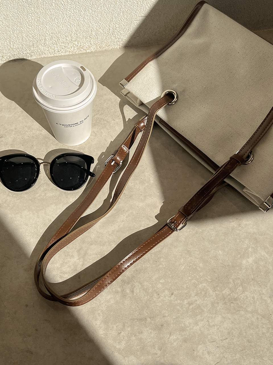 Leather canvas shoulder bag