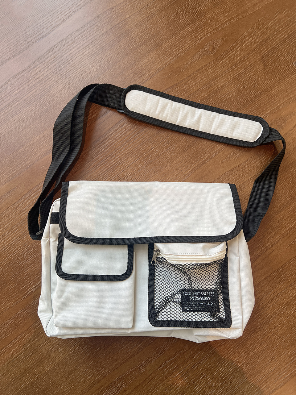 Canvas Mesh Zip-Up Pocket Messenger Bag
