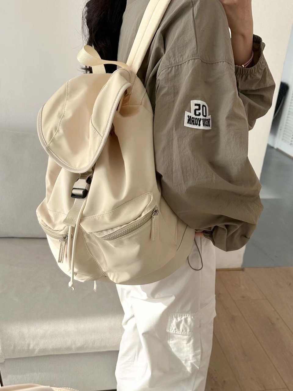 Nylon buckle string pocket daily backpack