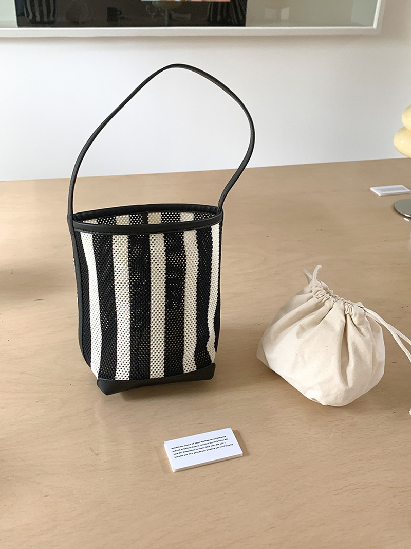Striped net shoulder bag
