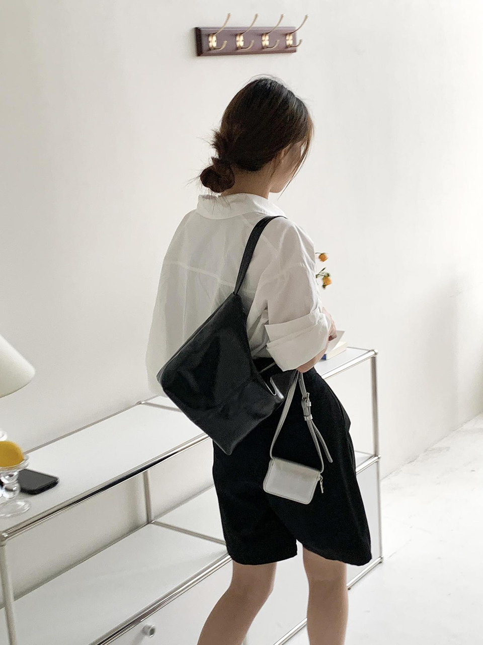 Glossy wrinkle leather shoulder bag (4 colors)