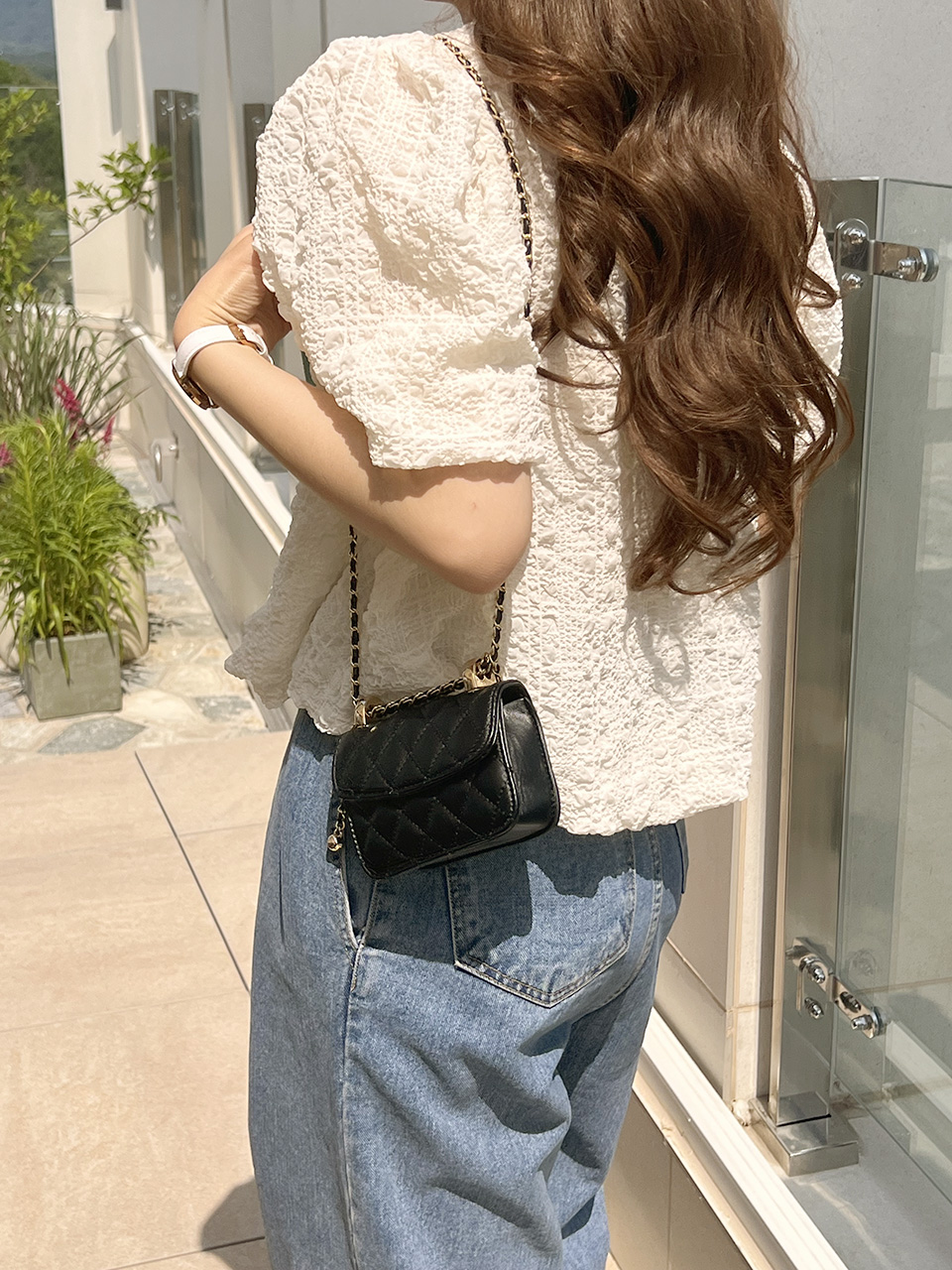 Quilted mini chain shoulder bag