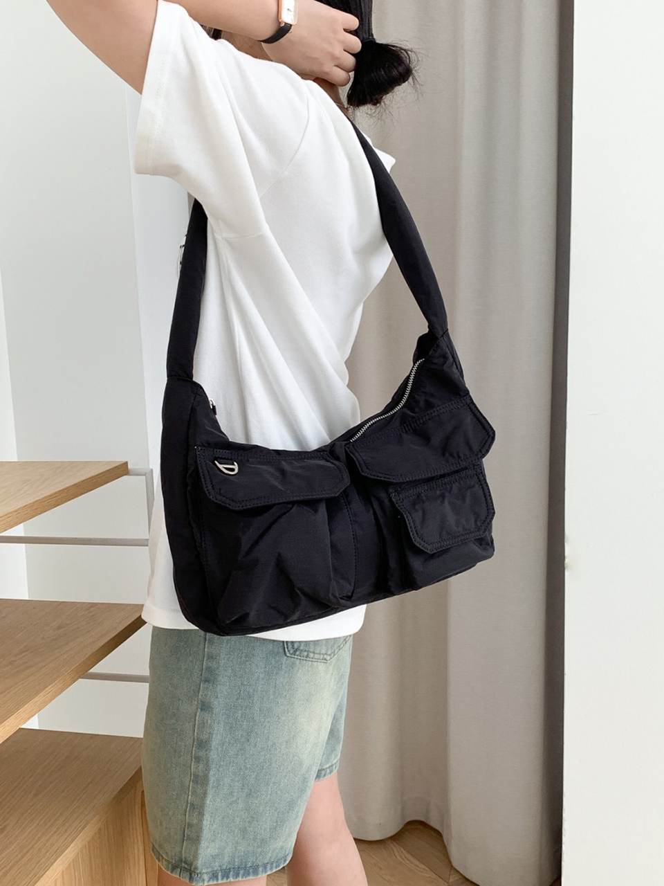 Nylon pocket zip-up shoulder bag (4 colors)