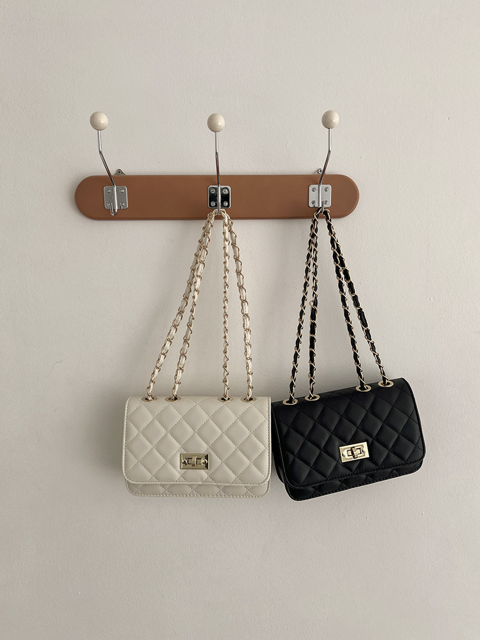 Classic buckle quilted mini chain shoulder bag