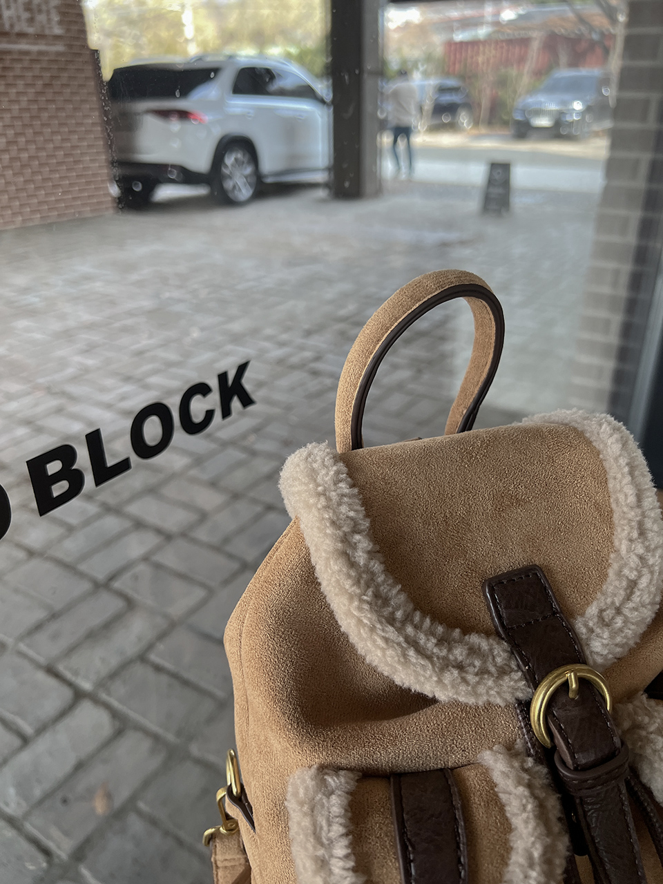 Suede pocket sheepskin bucket bag/mini backpack
