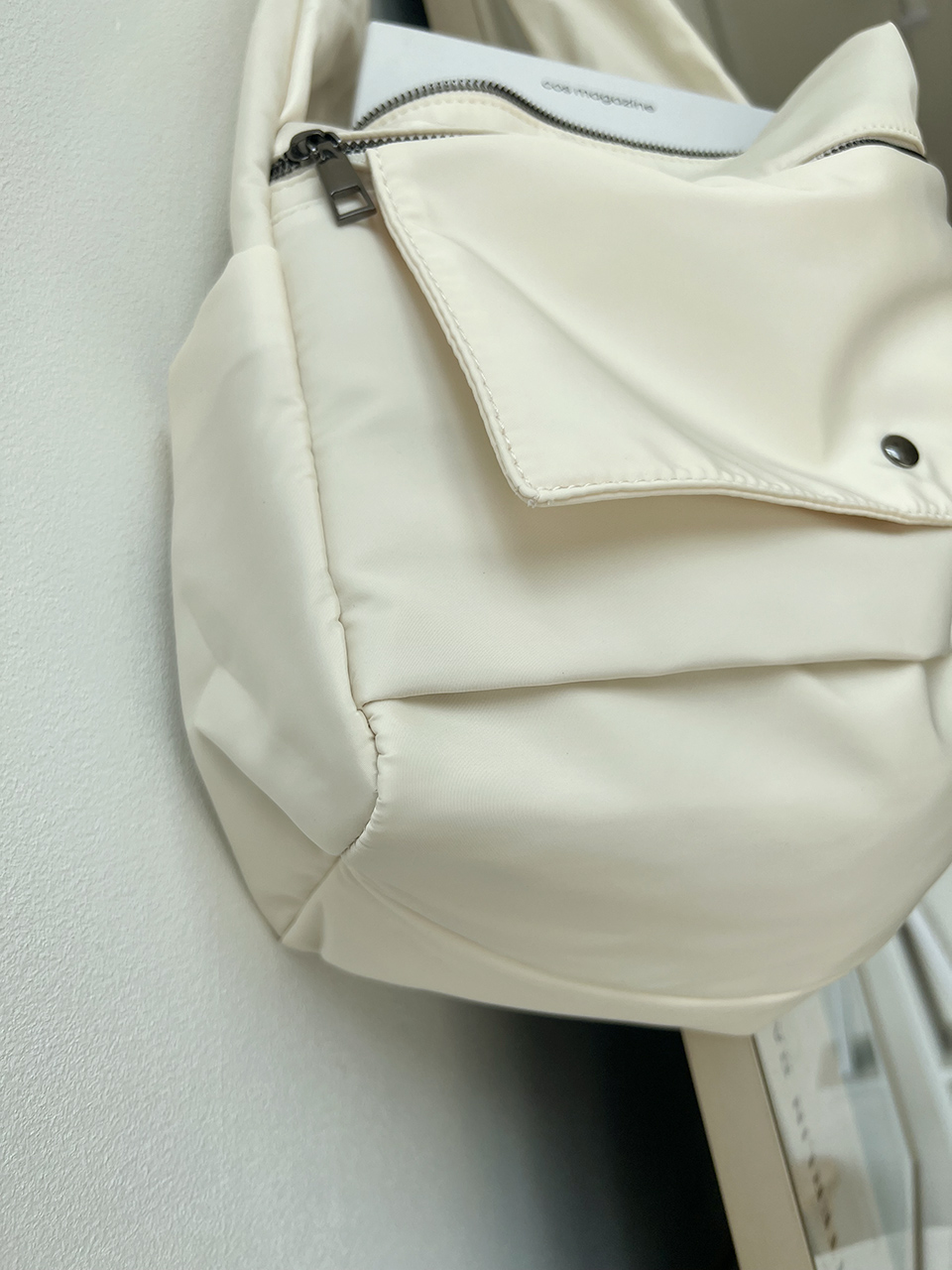 Apes Nylon Zipper Big Shoulder Bag