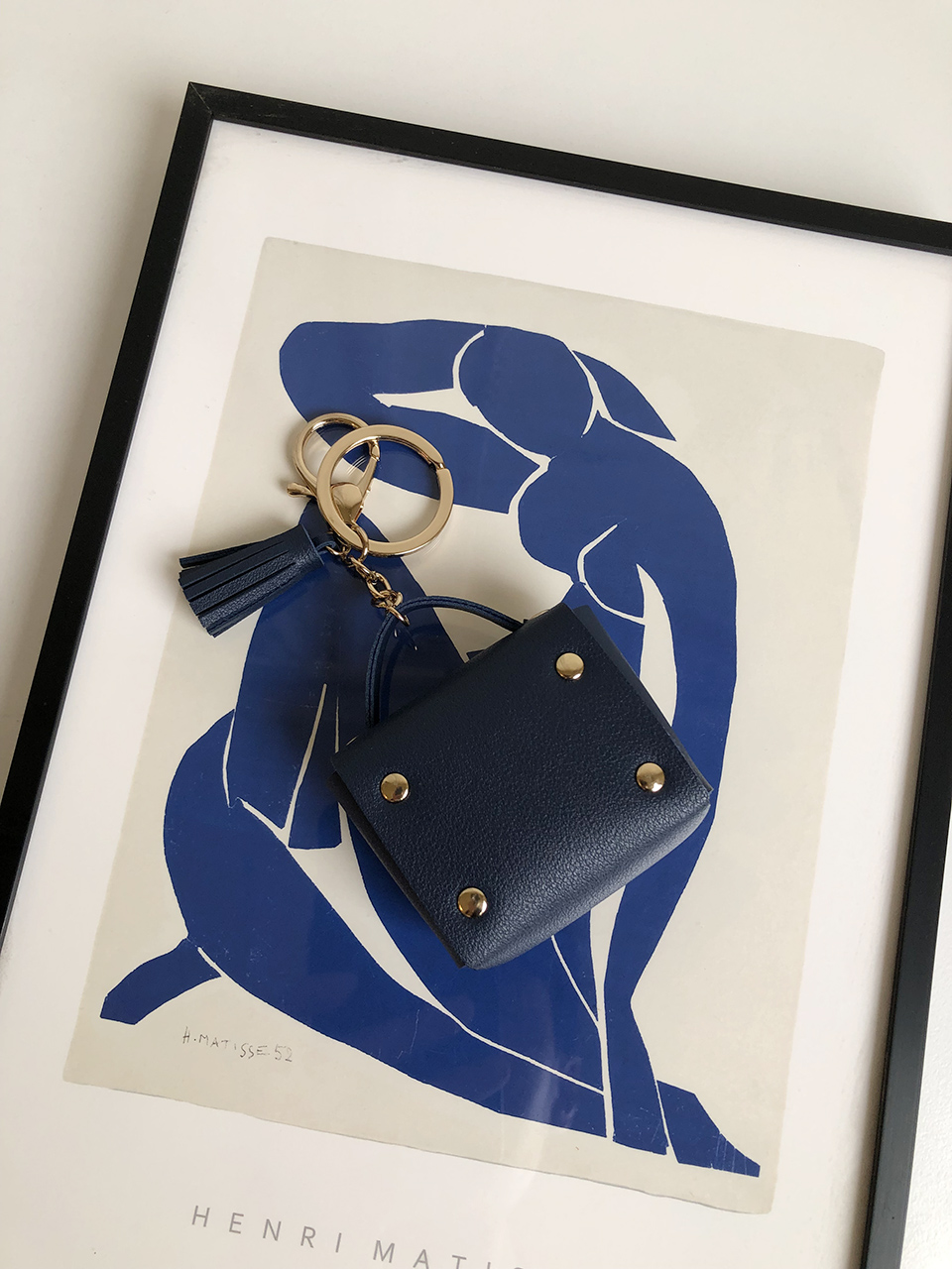 Flower AirPods Case Mini Bag Keyring (5 colors)