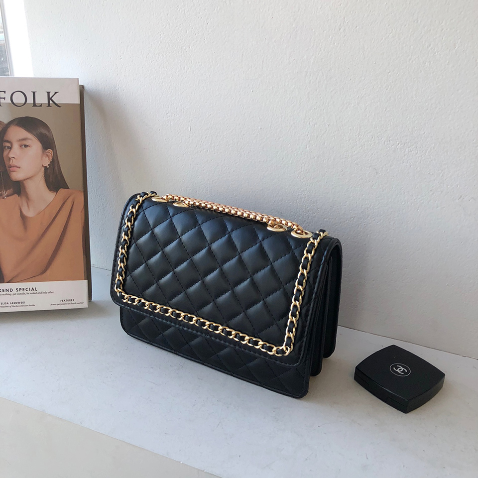 Quilted Square Chain Bag