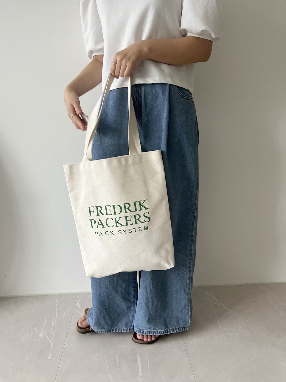 Frederick Logo Lettering Big Shoulder Bag