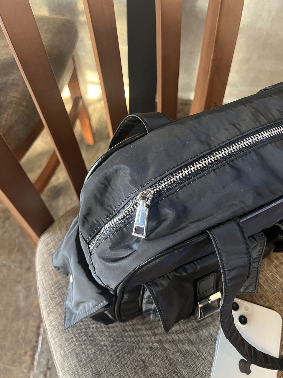 4-Pocket Nylon Shoulder Bag (4 colors)