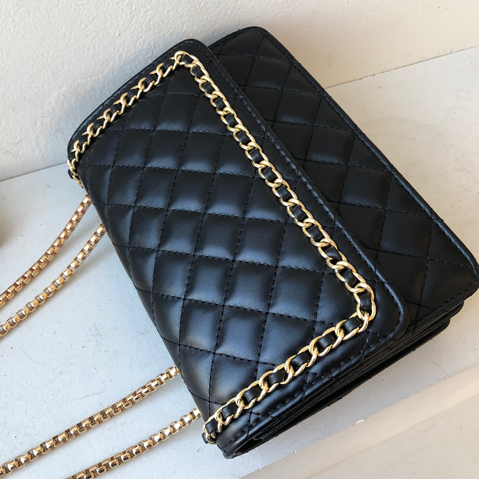 Quilted Square Chain Bag