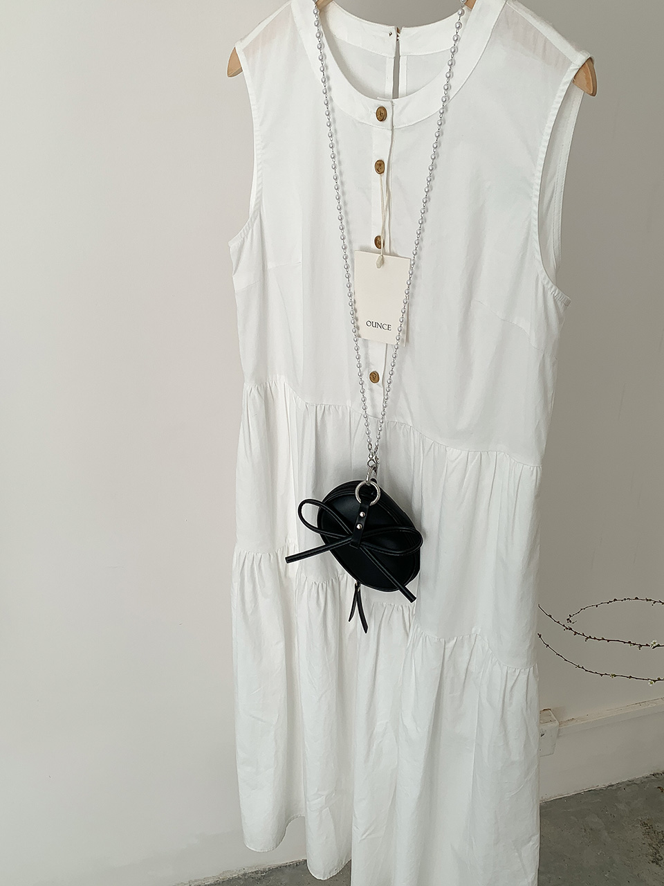 Ribbon ball pearl chain mini cross bag