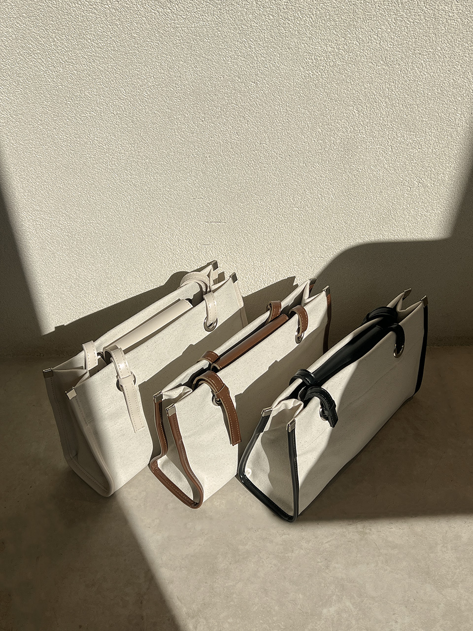 Leather canvas shoulder bag