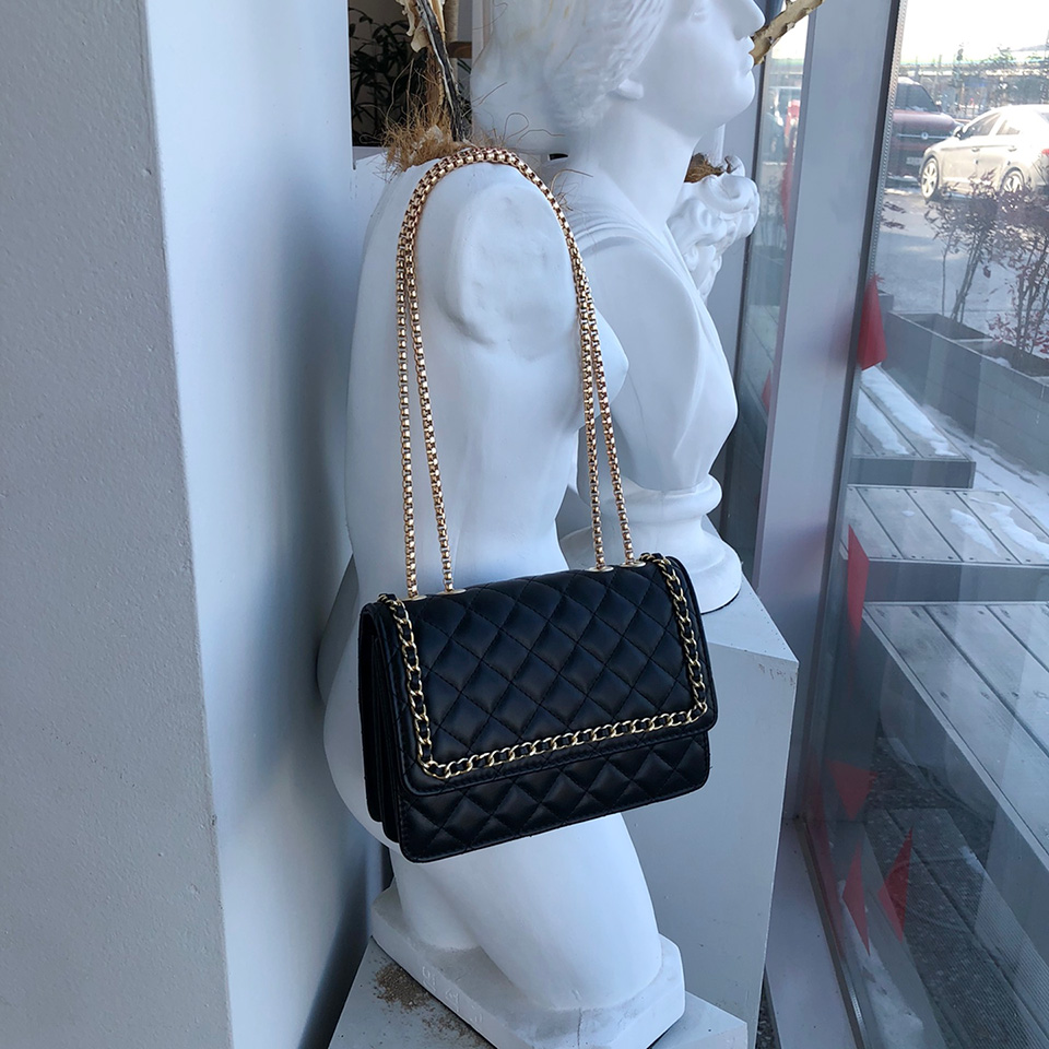 Quilted Square Chain Bag