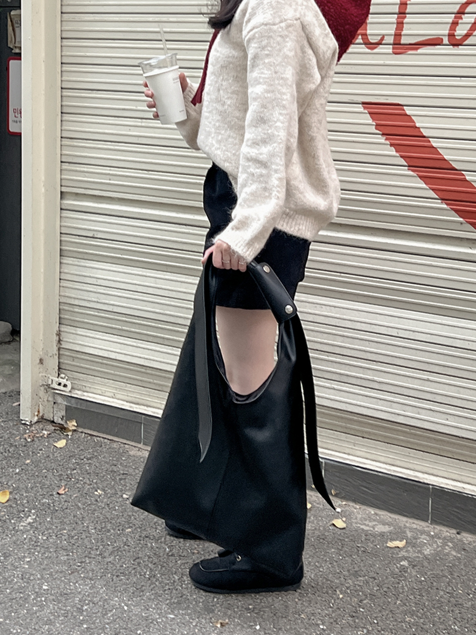 Leather snap shoulder bag