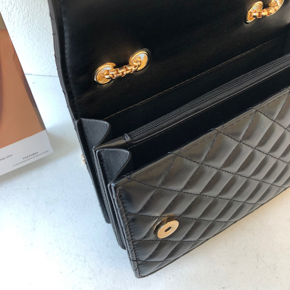 Quilted Square Chain Bag