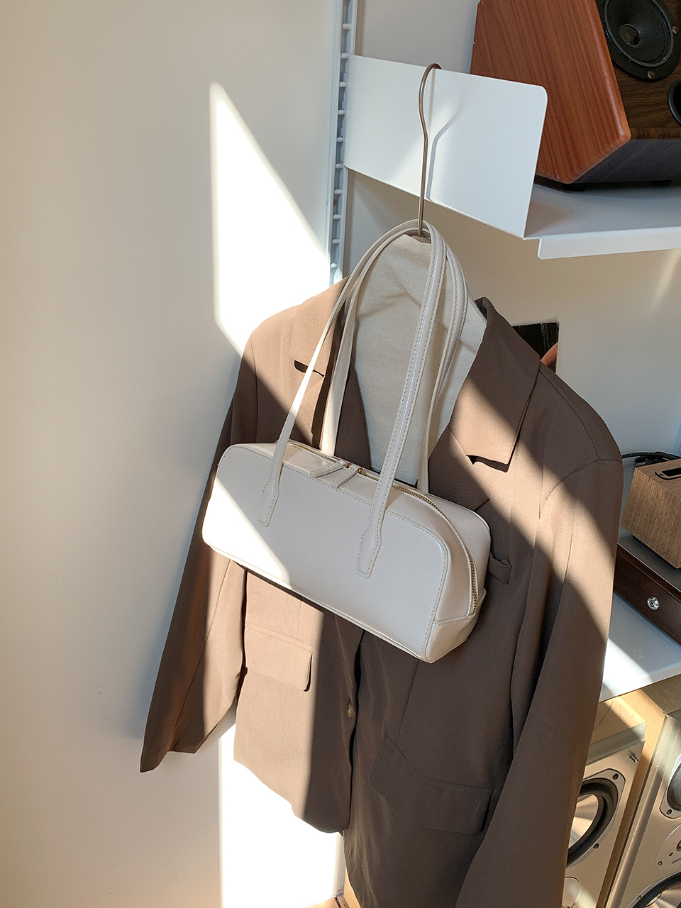Crack Square Zip-Up Leather Shoulder Bag