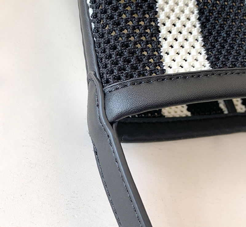 Striped net shoulder bag