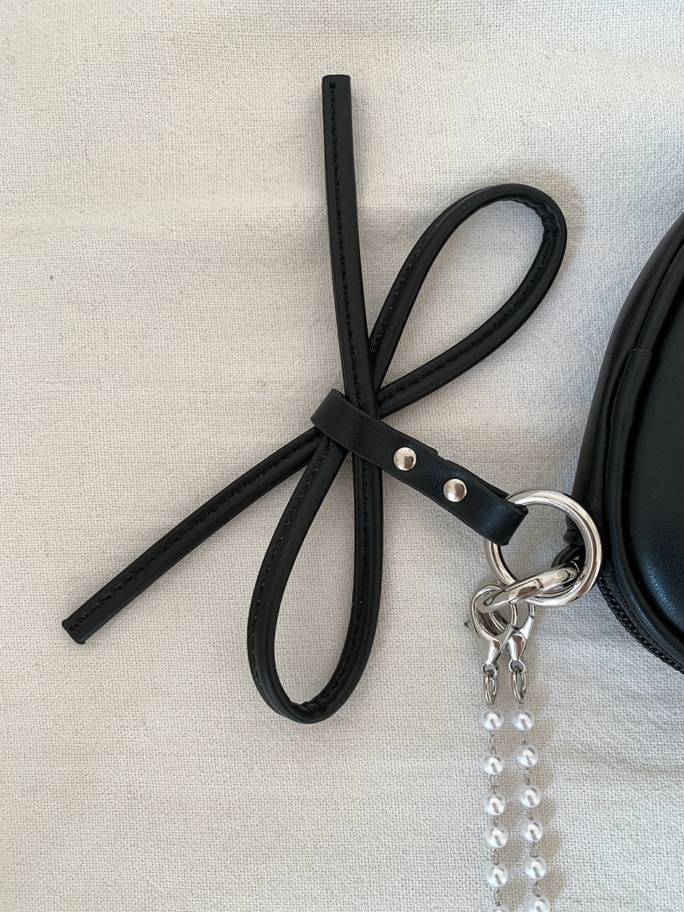 Ribbon ball pearl chain mini cross bag
