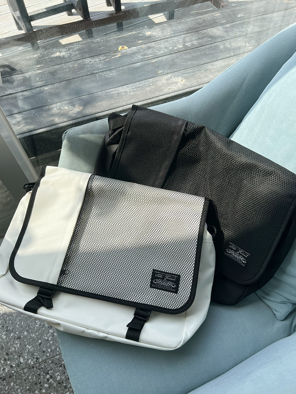Standard Mash Zipper Cross Shoulder Bag