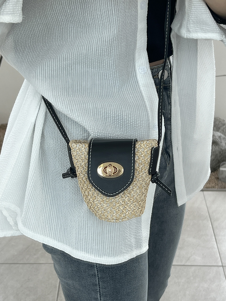 Rattan buckle mini shoulder bag (2 colors)