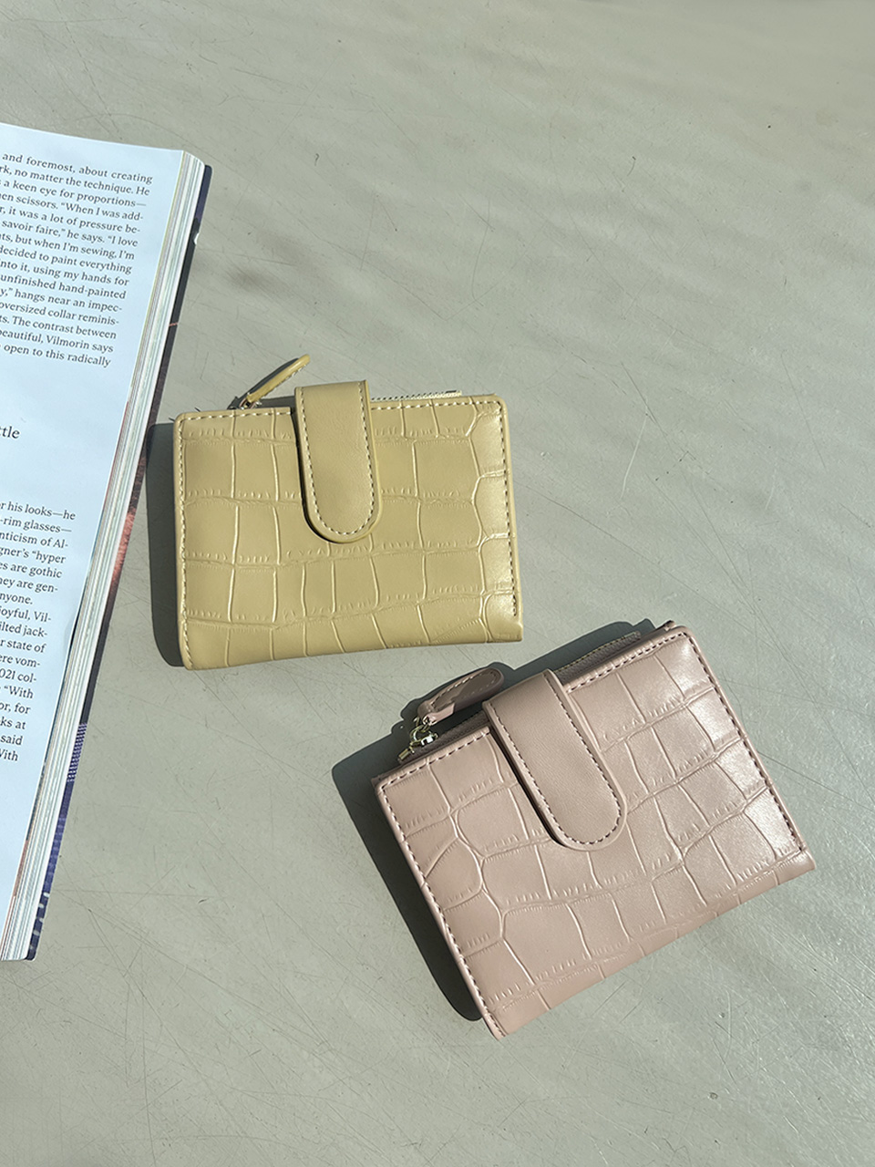 Garnet Pastel Crocodile Pattern Leather Mini Card Case
