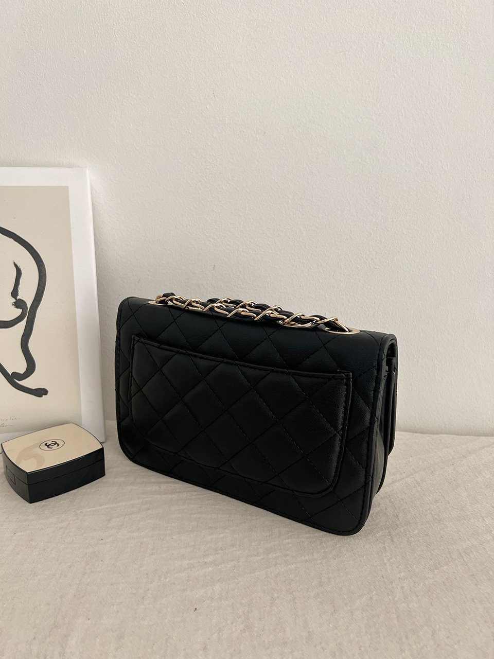 Classic buckle quilted mini chain shoulder bag