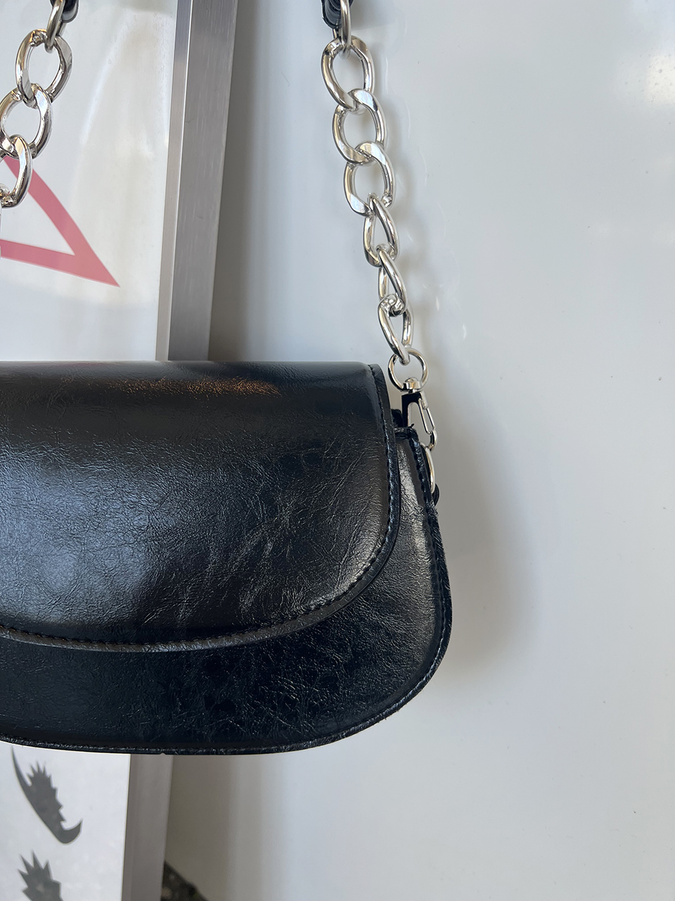 Cracked Leather Chain Mini Shoulder Bag