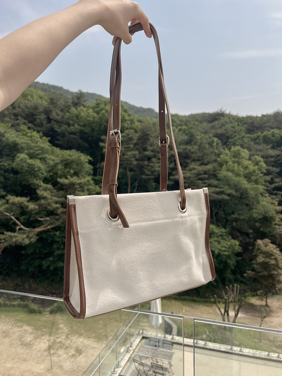Leather canvas shoulder bag