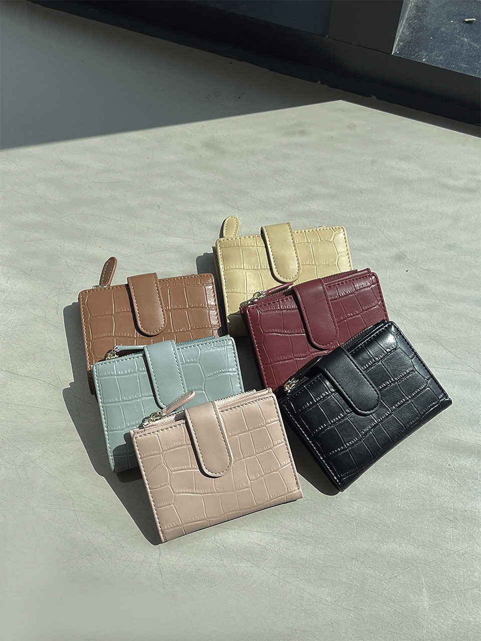 Garnet Pastel Crocodile Pattern Leather Mini Card Case