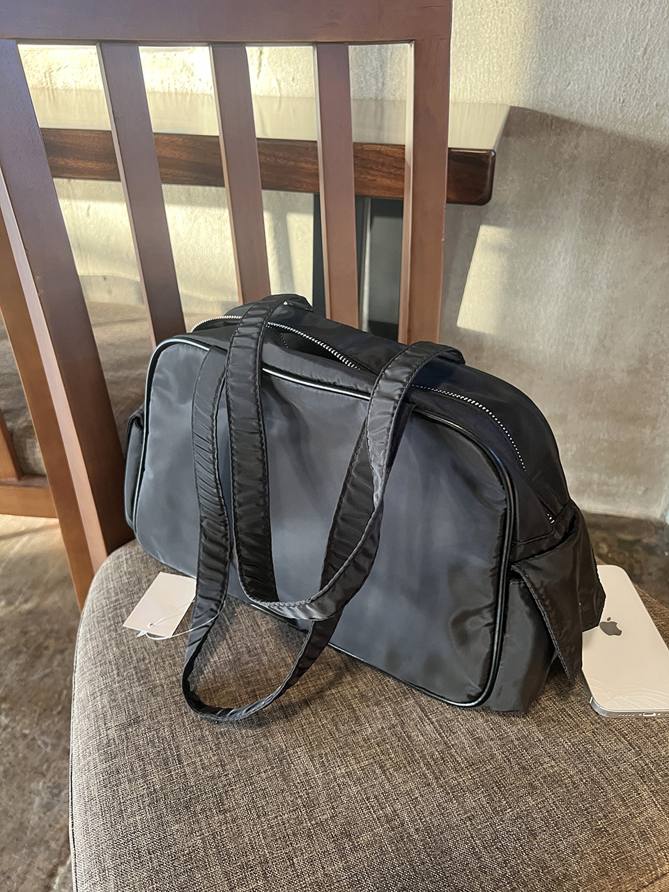 4-Pocket Nylon Shoulder Bag (4 colors)