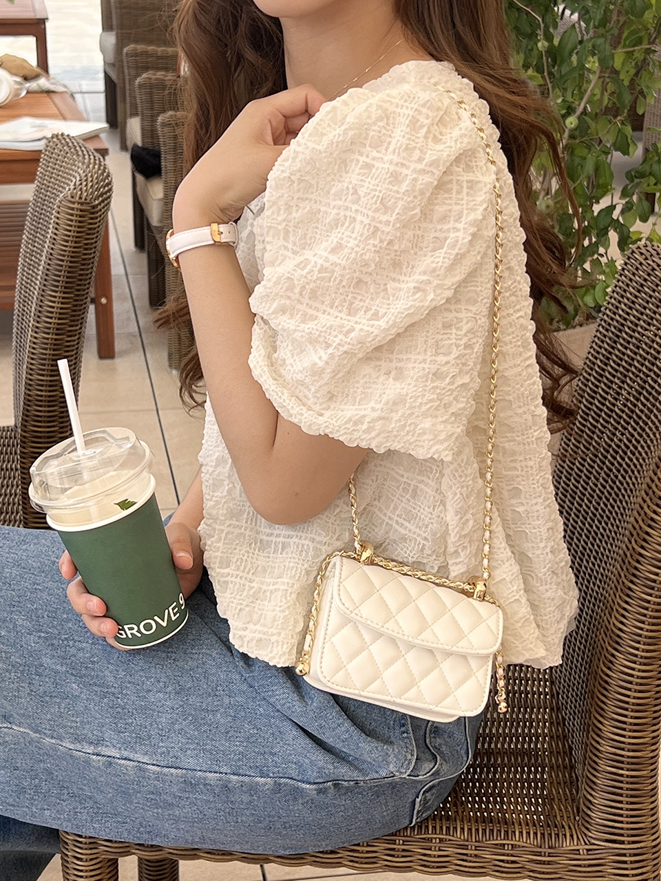 Quilted mini chain shoulder bag