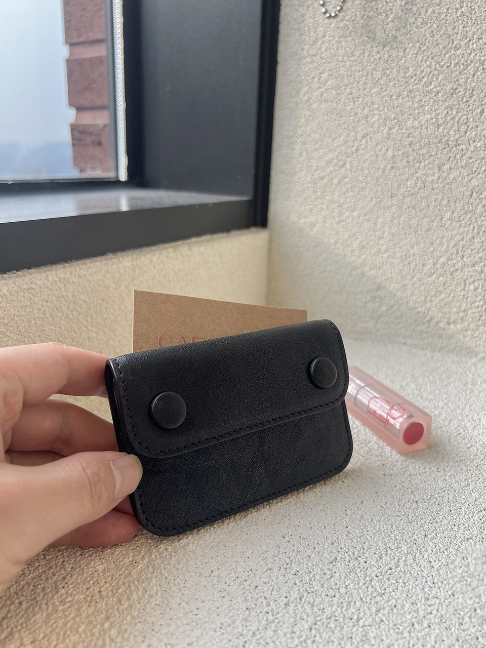 Two-button wallet