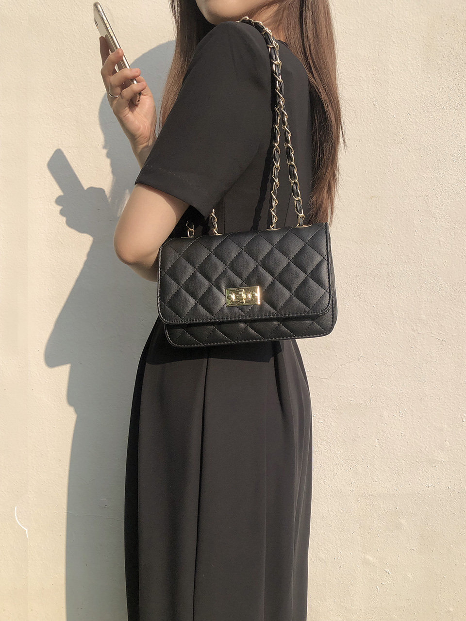 Classic buckle quilted mini chain shoulder bag