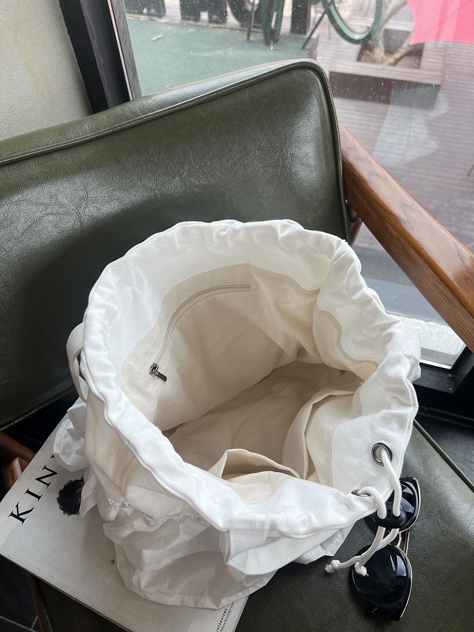 Tiered ruffle shoulder bag