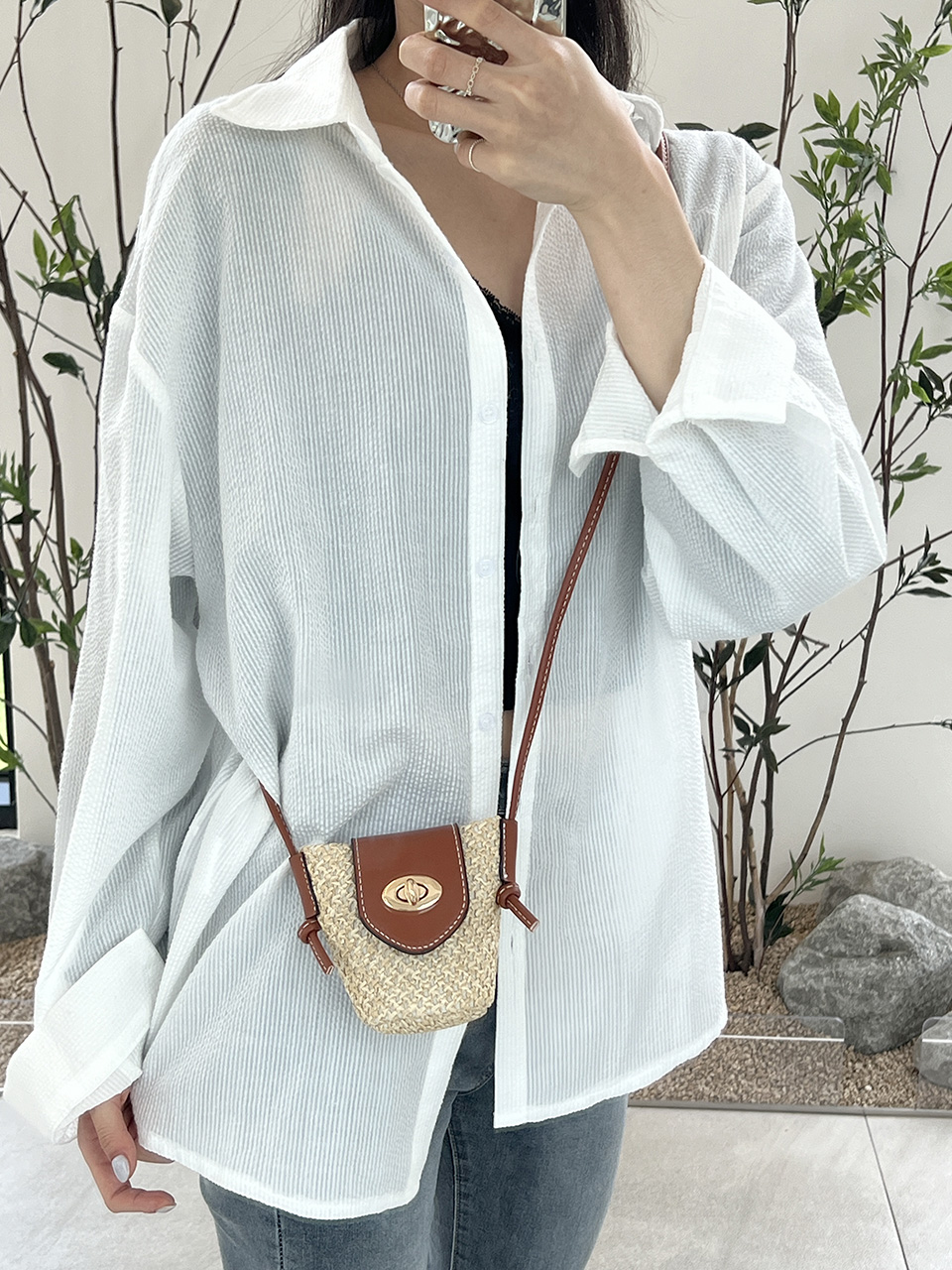 Rattan buckle mini shoulder bag (2 colors)