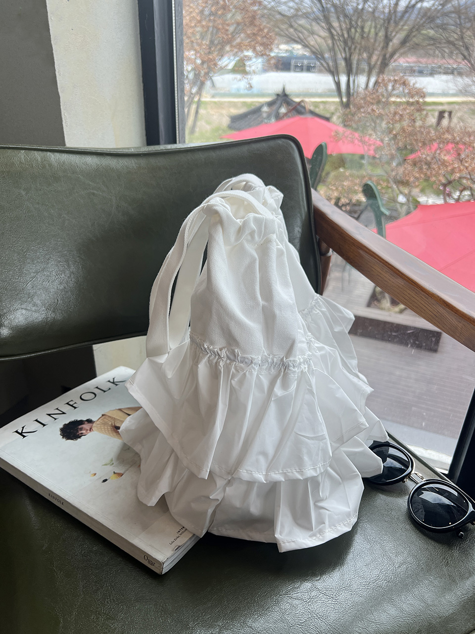 Tiered ruffle shoulder bag