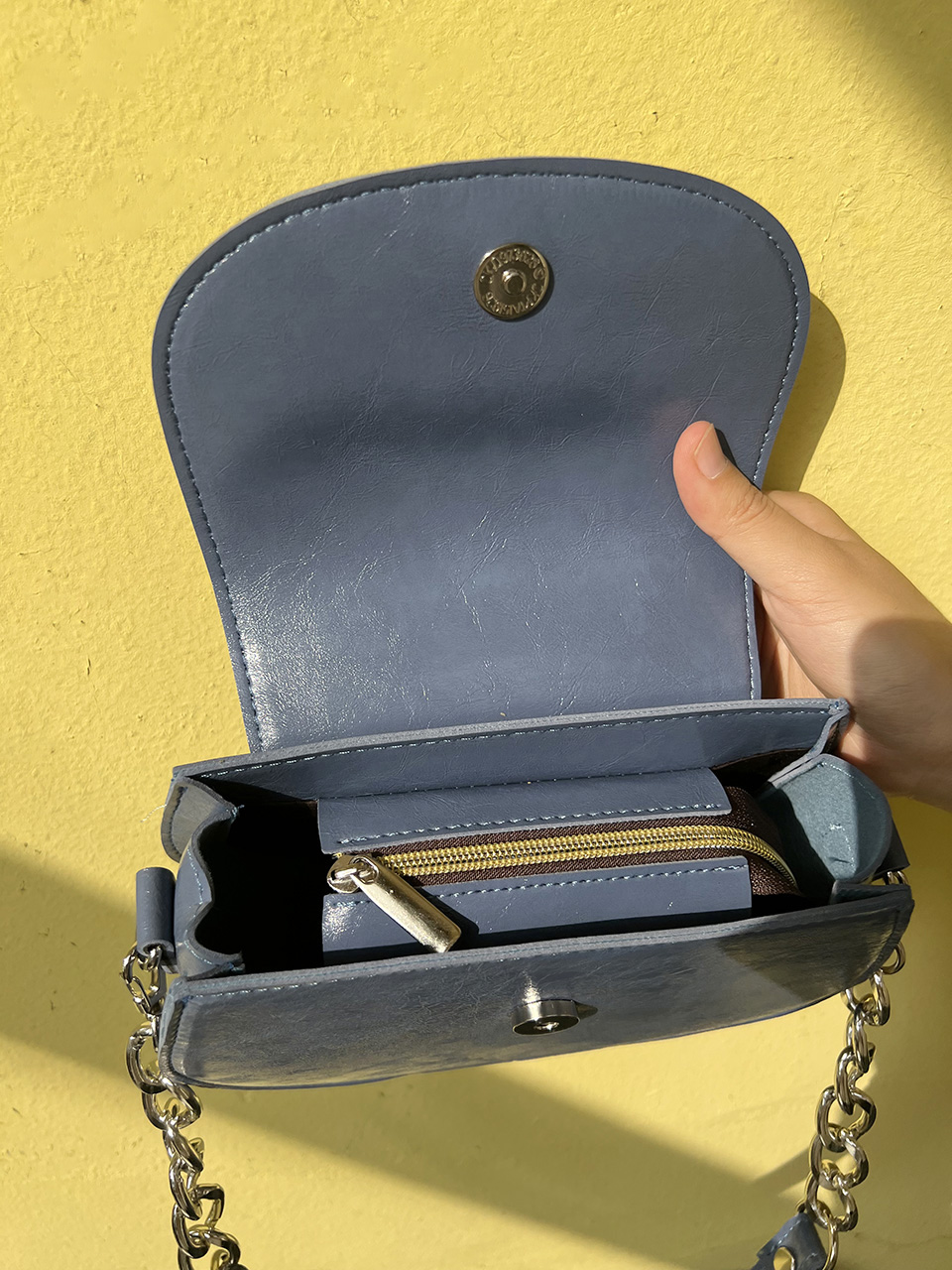 Cracked Leather Chain Mini Shoulder Bag