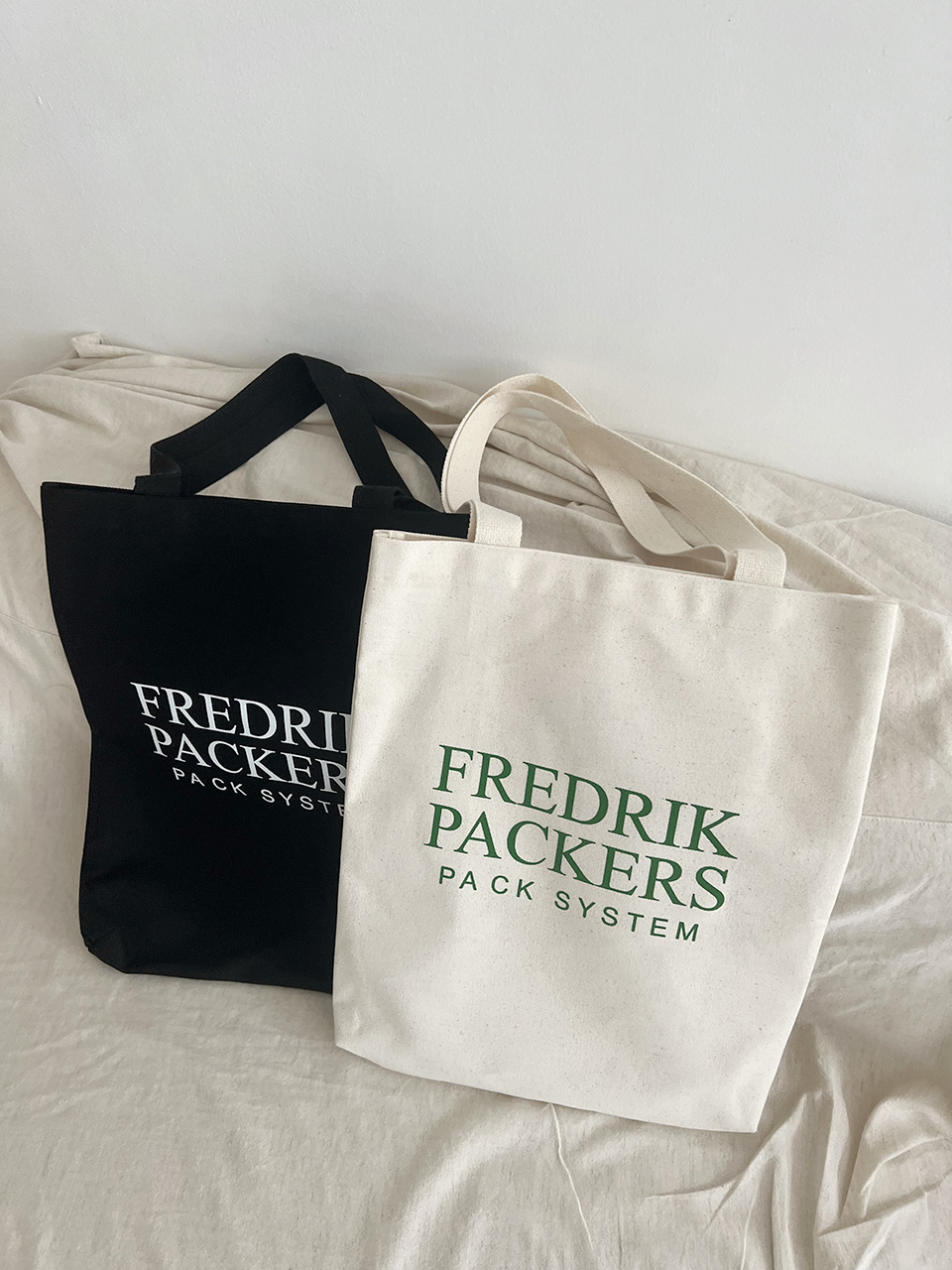 Frederick Logo Lettering Big Shoulder Bag
