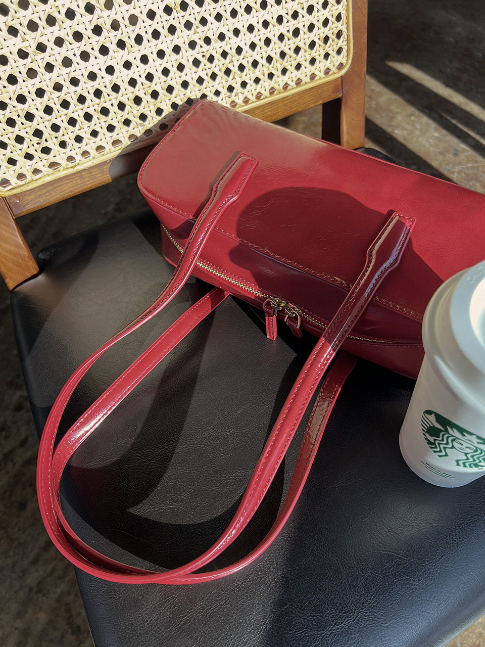 Crack Square Zip-Up Leather Shoulder Bag