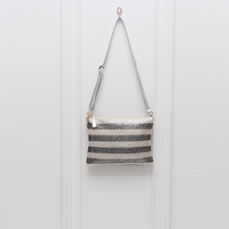 Silver striped rattan zipper cross clutch bag