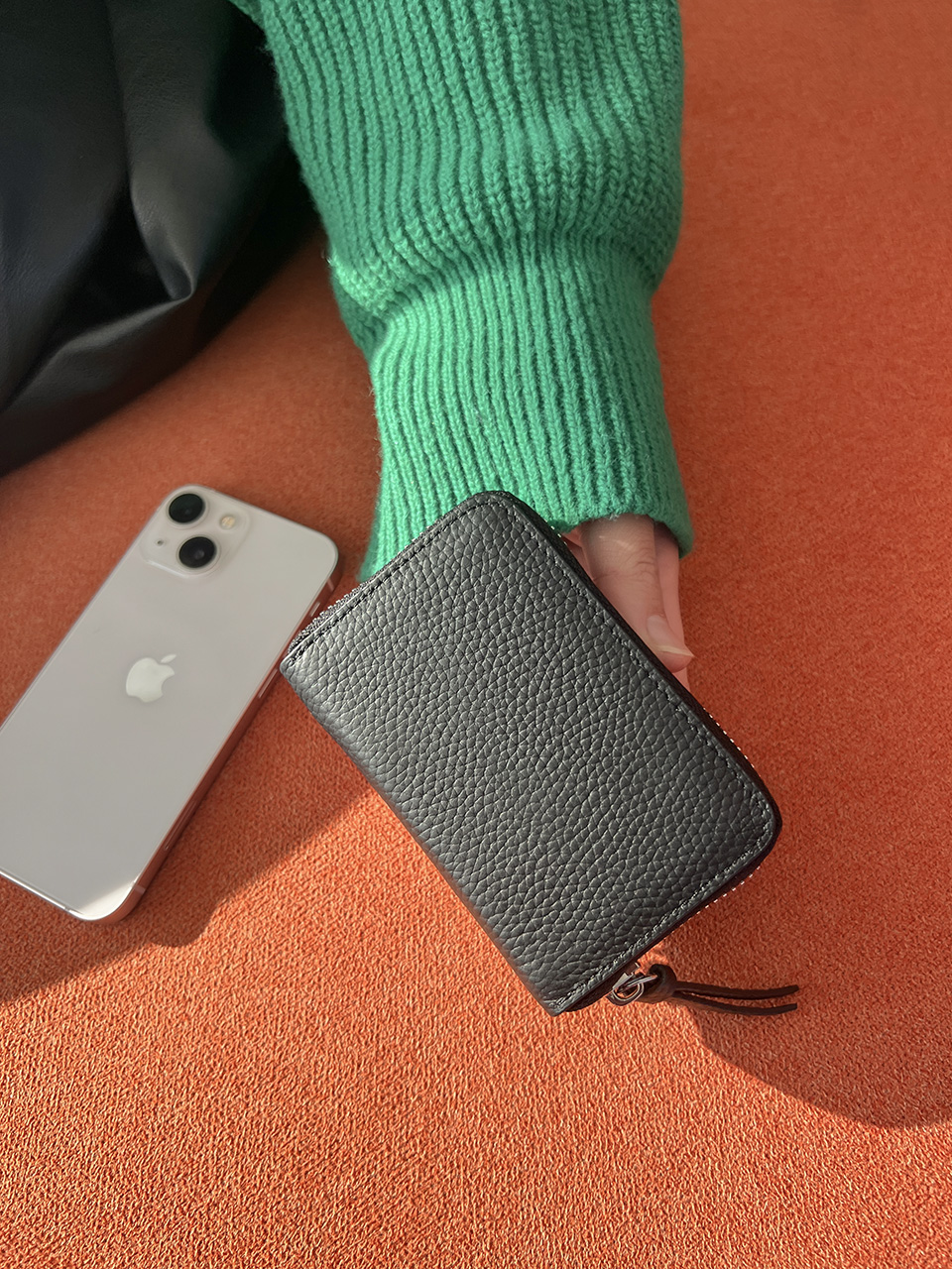 Zip-up coin case wallet