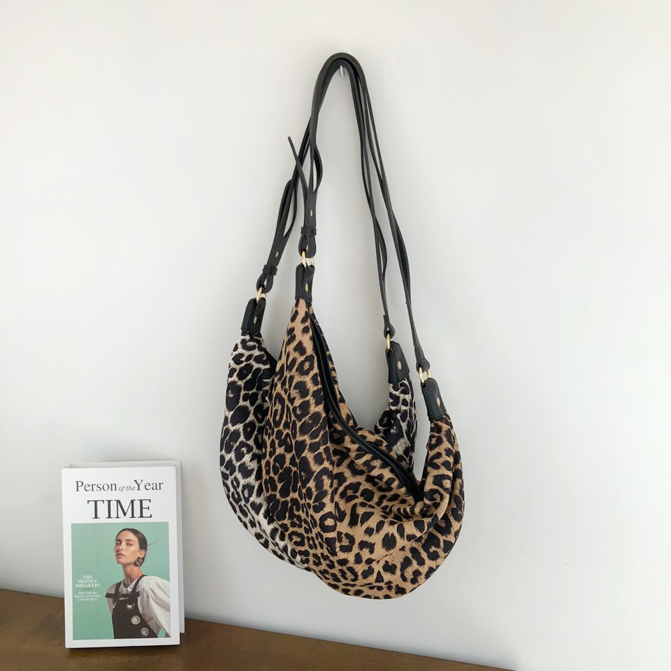 Leopard print zippered big shoulder bag