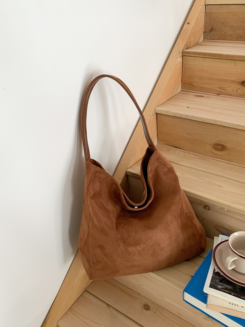 [A must-have for those who carry a lot of belongings] Suede Big Tote Bag/Shoulder Bag