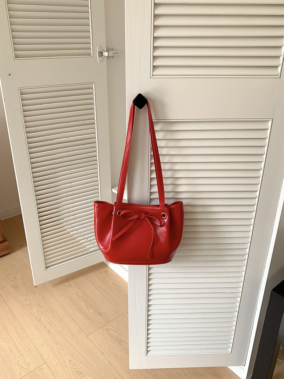 Ribbon Ballet Core Wrinkle Leather Tote Bag (6 colors)