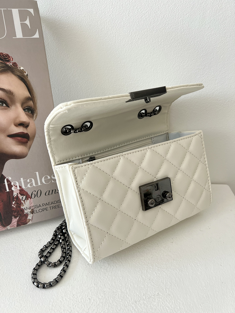 Kate Buckle Classic Mini Chain Bag