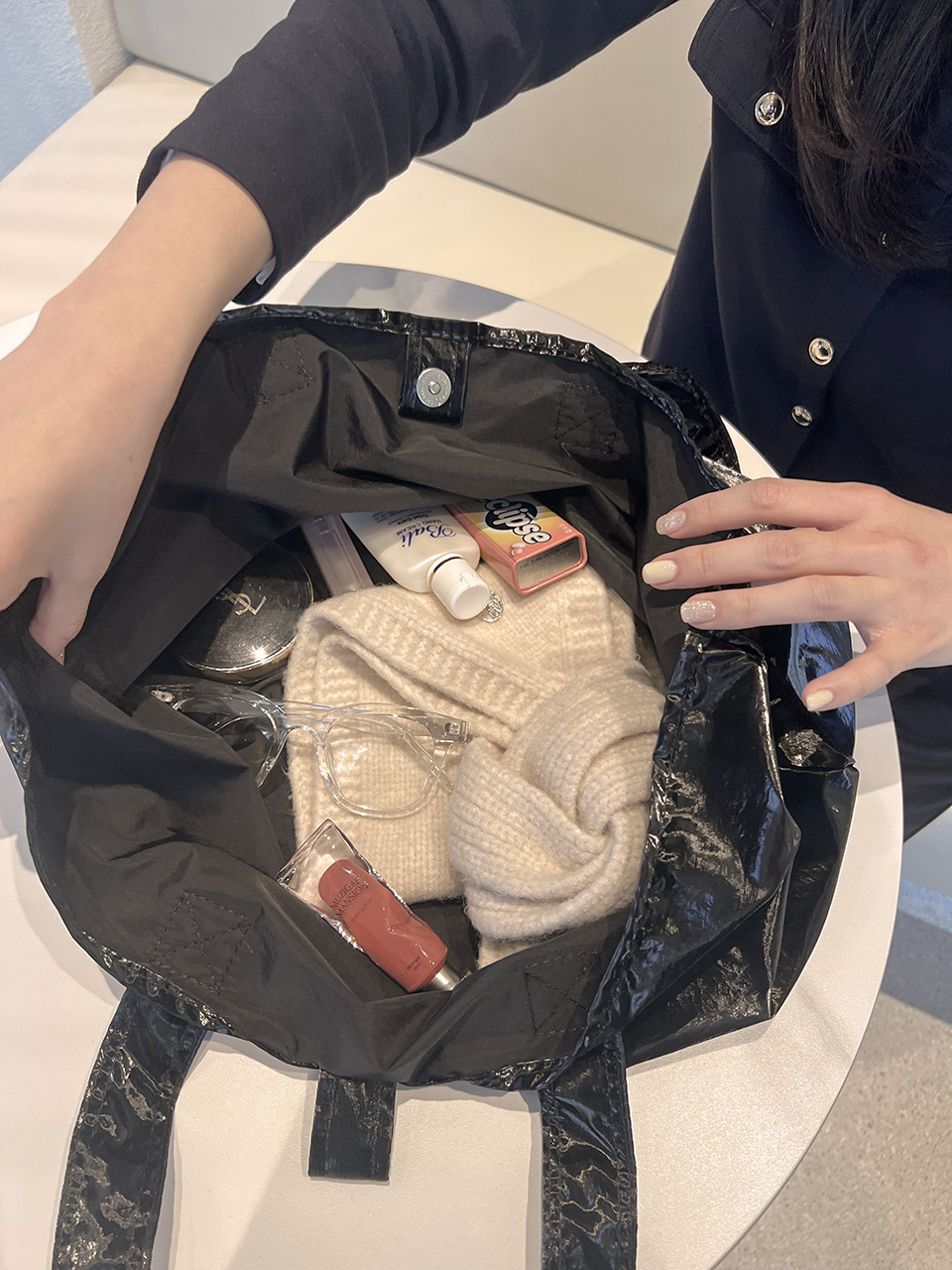 Glossy nylon shoulder bag