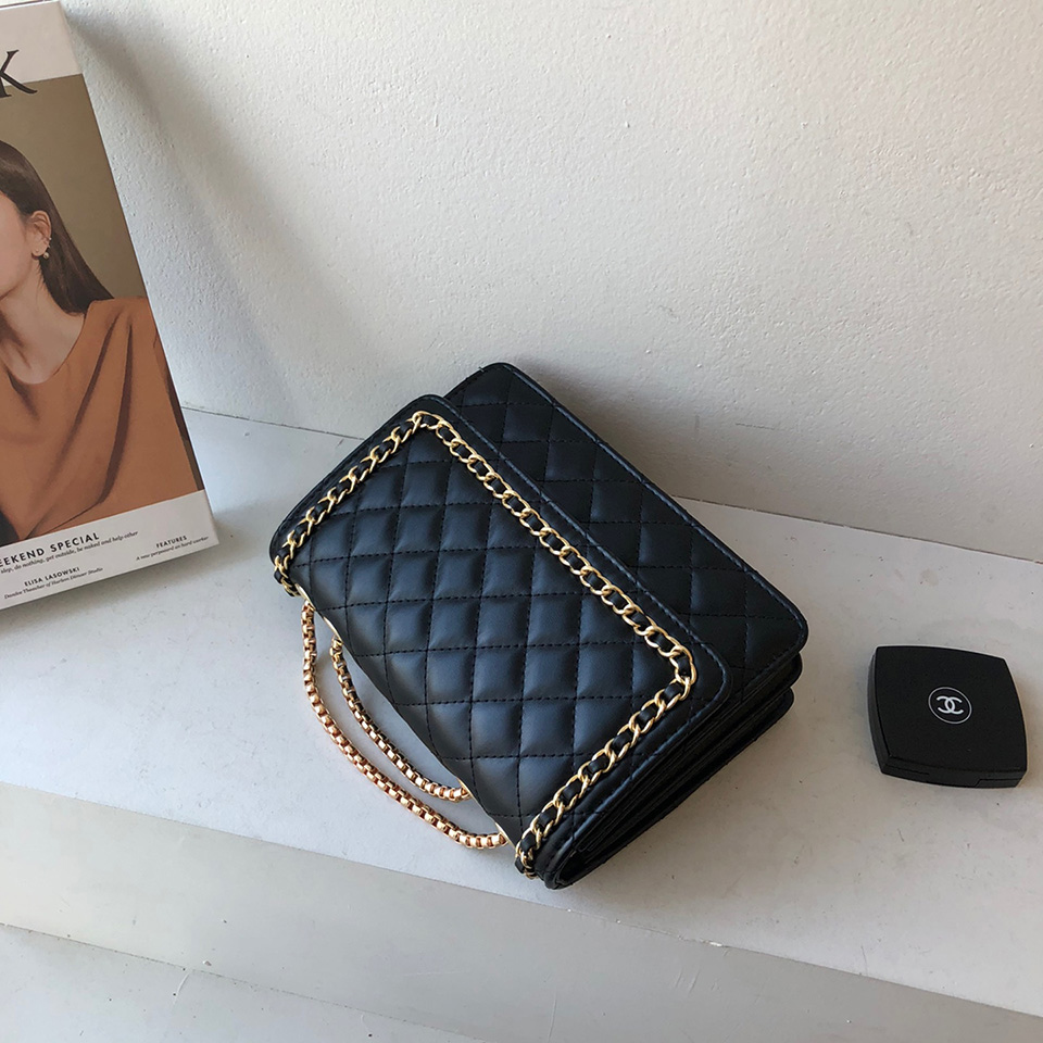 Quilted Square Chain Bag