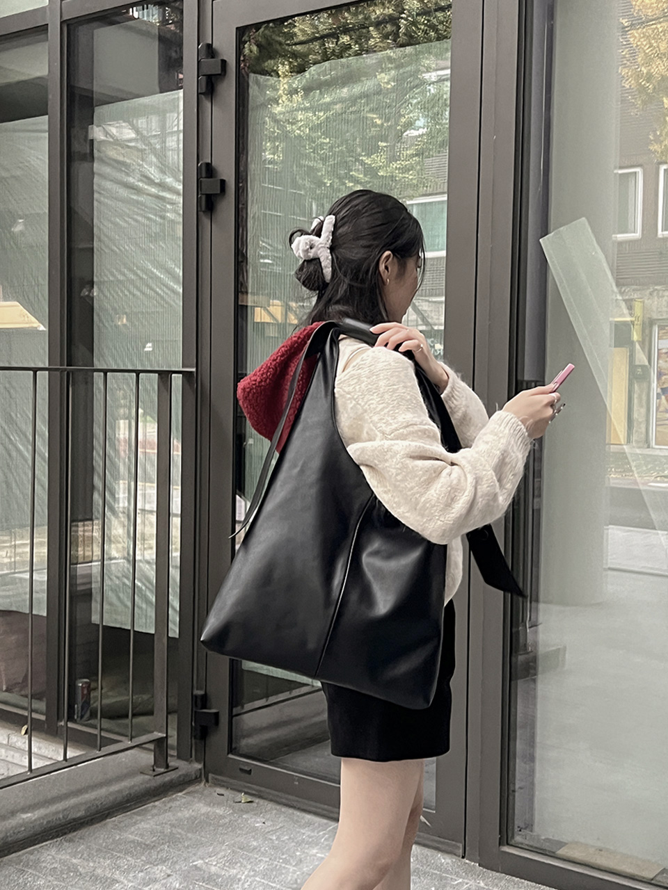 Leather snap shoulder bag
