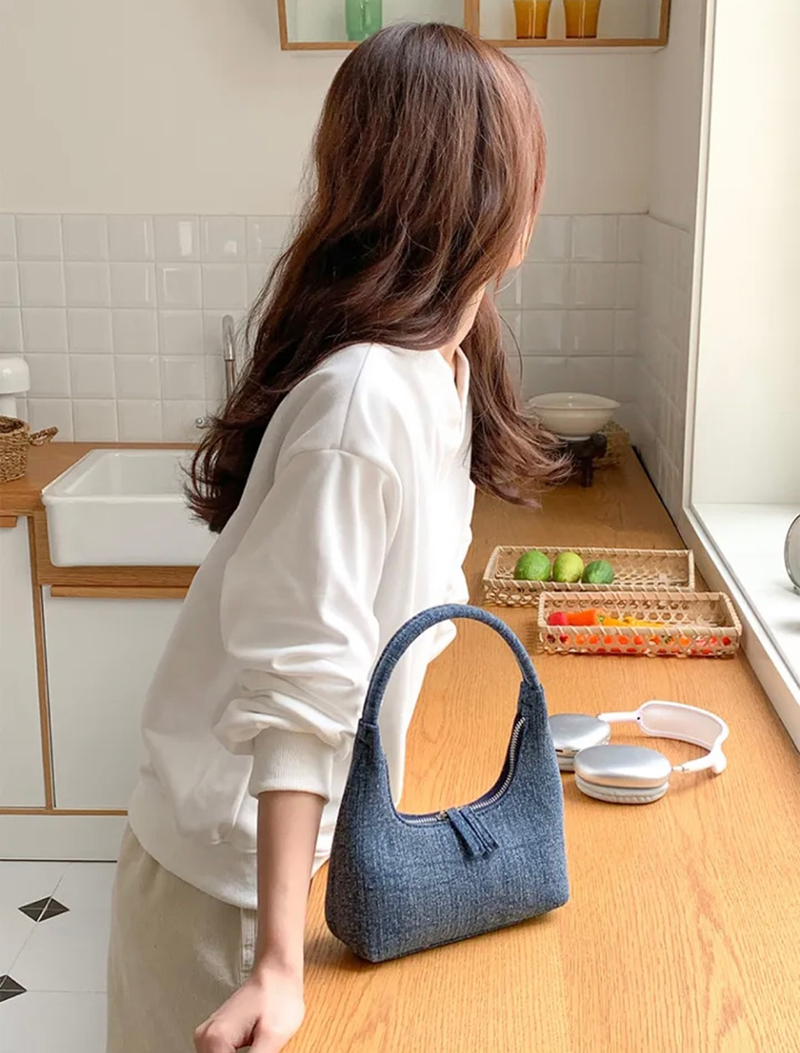 Blooming Round Denim Shoulder Bag